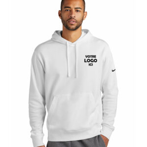 Nike chandail à capuchon en molleton club avec swoosh à la manche. DR1499